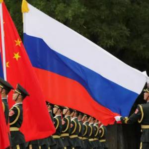 中媒：莫斯科给美国递刀子 美俄联合陷害中国